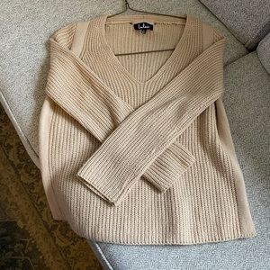 Lulus v-neck sweater - tan